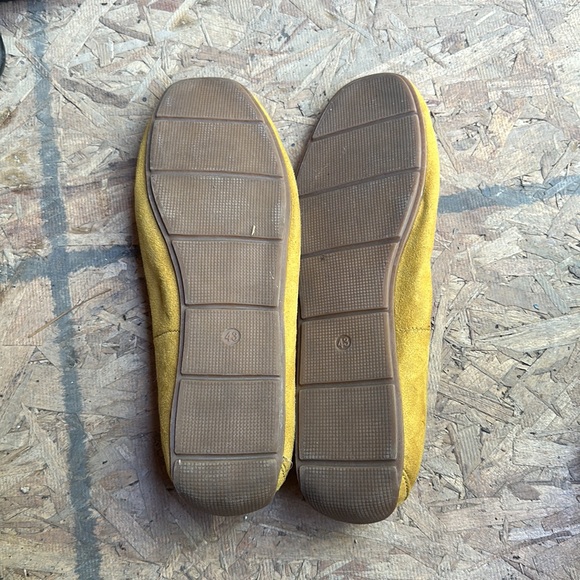 Shoes - Picture 2 of 2